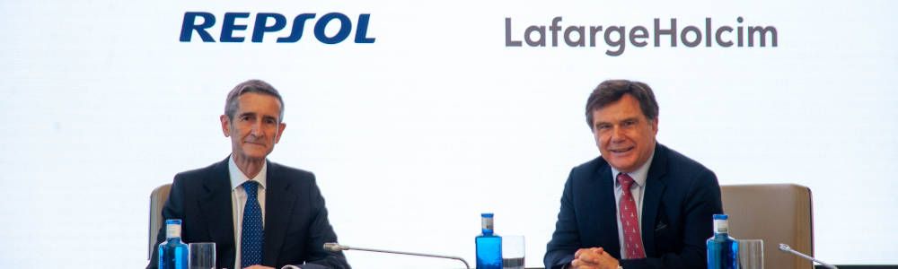 LafargeHolcim España y Repsol firman una alianza para la reducción de carbono en infraestructuras energéticas, transporte y materiales de construcción