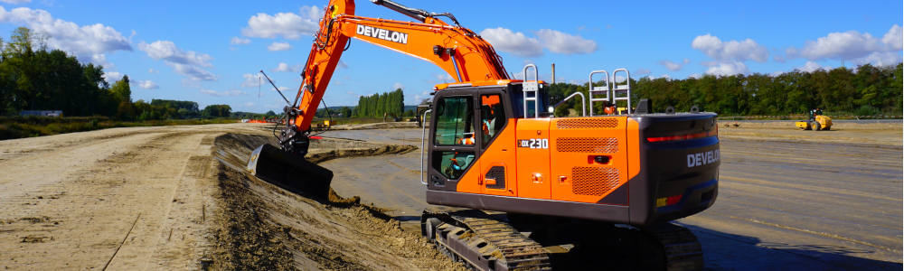 Excavadora Develon serie 9