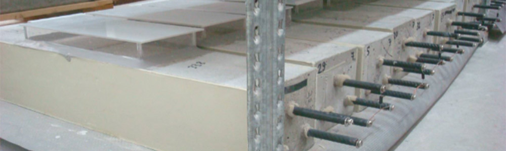 Ensayo frente a corrosión en elementos de hormigón fisurado