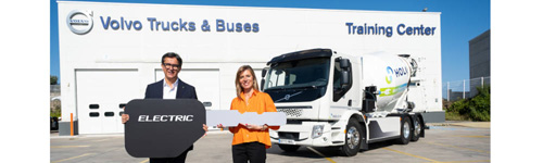Volvo Trucks entrega a Holcim la primera hormigonera eléctrica en España