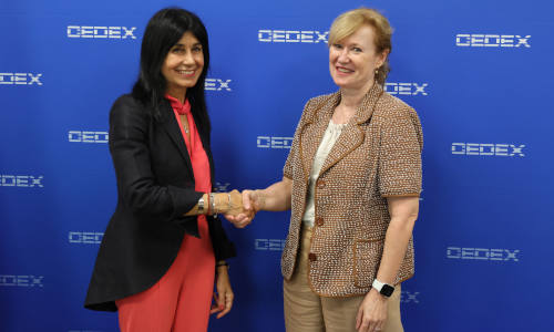 Elena Guede Vázquez, secretaria general de IECA y Áurea Perucho Martínez, directora del CEDEX
