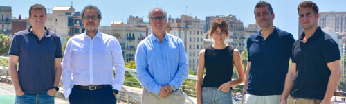 En la fotografía, de izquierda a derecha: Miquel Martí, CEO de Tech Barcelona; Rocco Lisi, Global Head Digital en Molins; Javier Sueiras, Chief Information Officer en Molins; Blanca Sarrias, Partnership Development Manager en Tech Barcelona; Juan Baselga, Partnership & Institutional Relations Director en Tech Barcelona; y Gerard Forca, Membership & Partnership Coordinator en Tech Barcelona