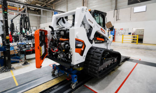 Bobcat inicia la producción de la nueva cargadora compacta de orugas T650