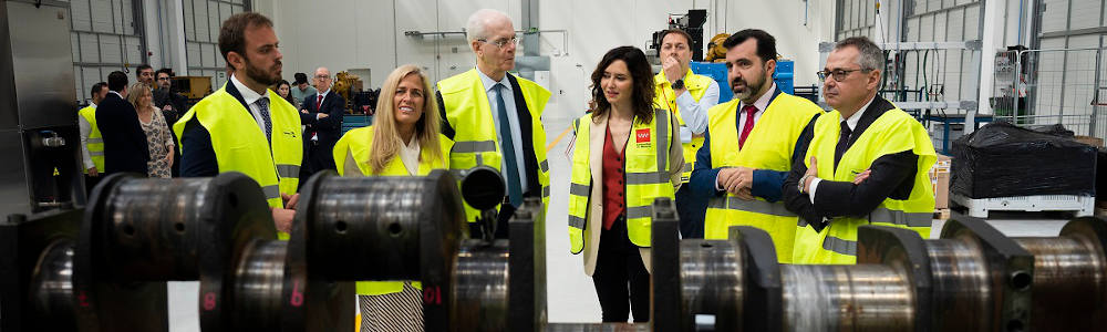 Isabel Díaz Ayuso visita las instalaciones de Finanzauto