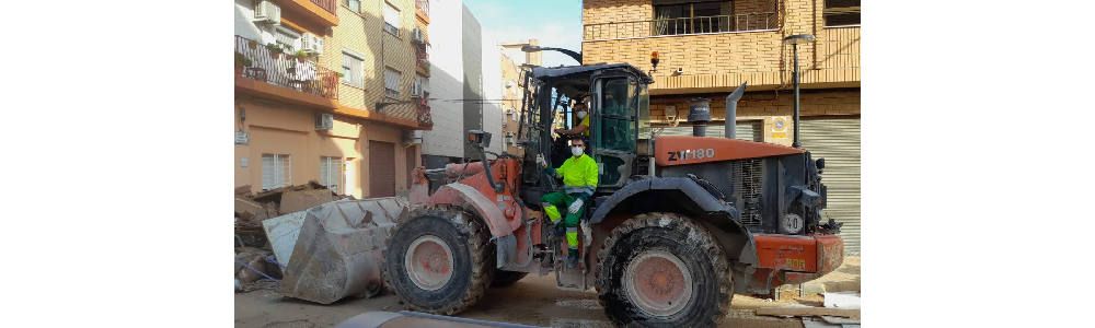 Maquinaria trabajando en las zonas afectadas por la Dana