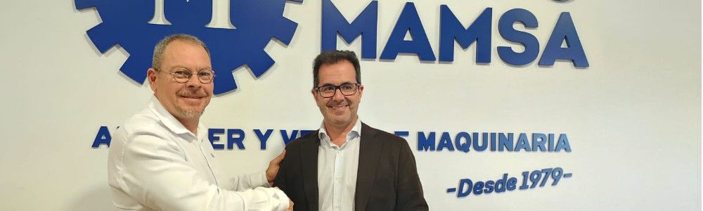 Firma del acuerdo entre SANY Iberia y Grupo Mamsa, representado por Santiago López - Director comercial y Ramón Vicente - Director General, respectivamente.