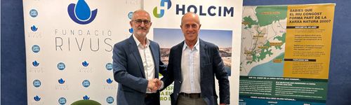 Firma Holcim y la Fundación Rivus