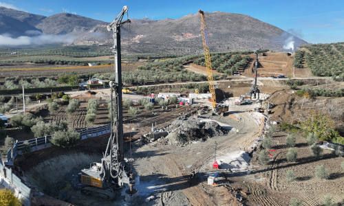 Maquinaria Liebherr Pilotes Sánchez Ave Loja