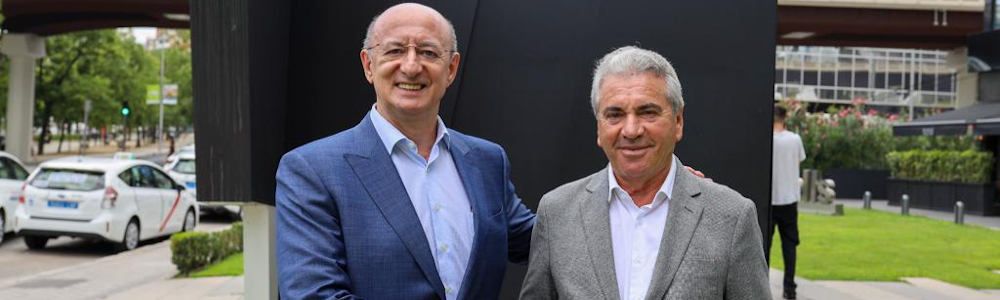Luis Ángel Salas, CEO de LoxamHune, y José Purriños, presidente de Arteixo Maquinaria